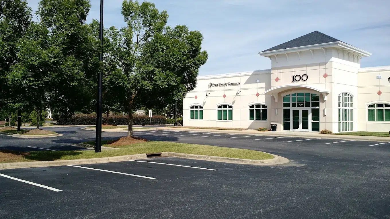 Exterior of the Venet Family Dentistry office in Garner, NC